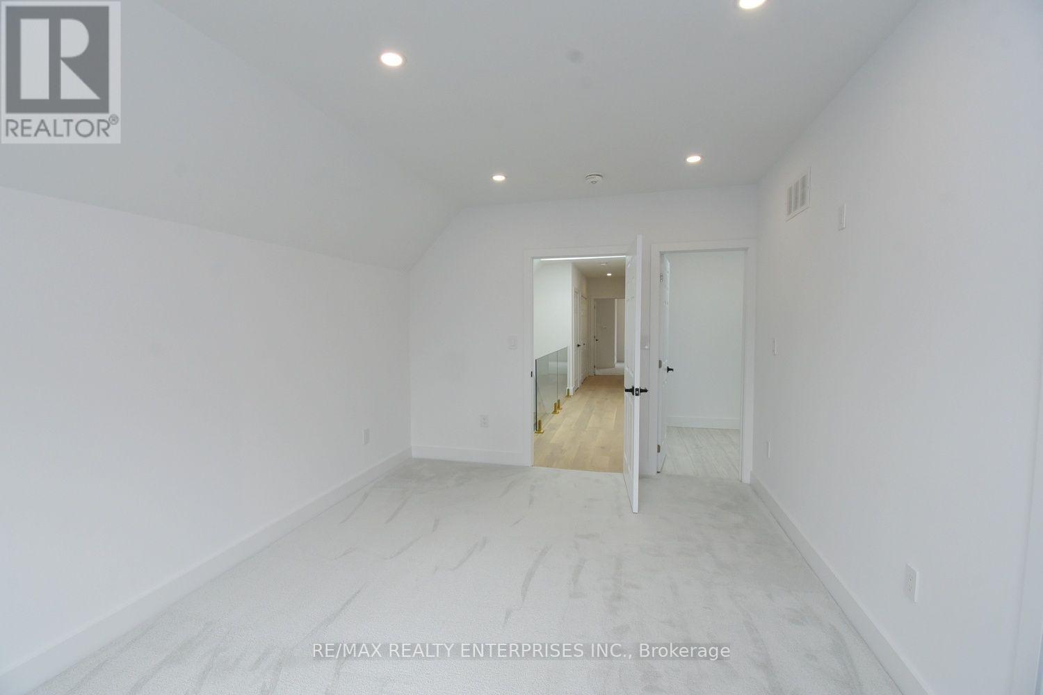 19 Simpson Avenue, Toronto, Ontario  M8Z 1C9 - Photo 18 - W13857108
