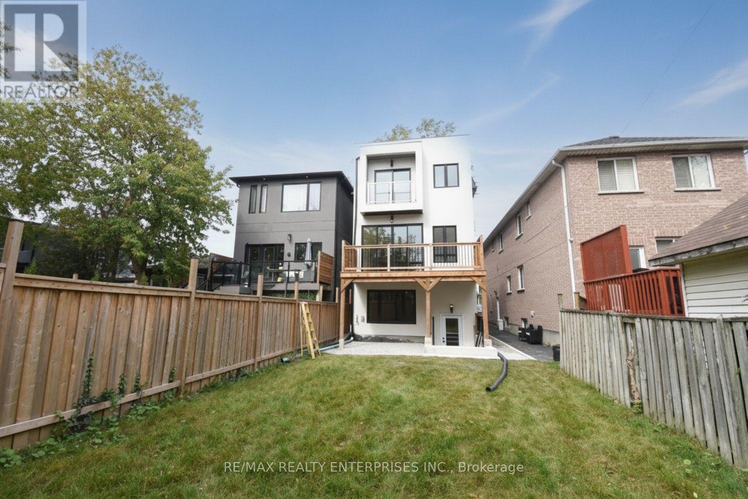 19 Simpson Avenue, Toronto, Ontario  M8Z 1C9 - Photo 33 - W13857108