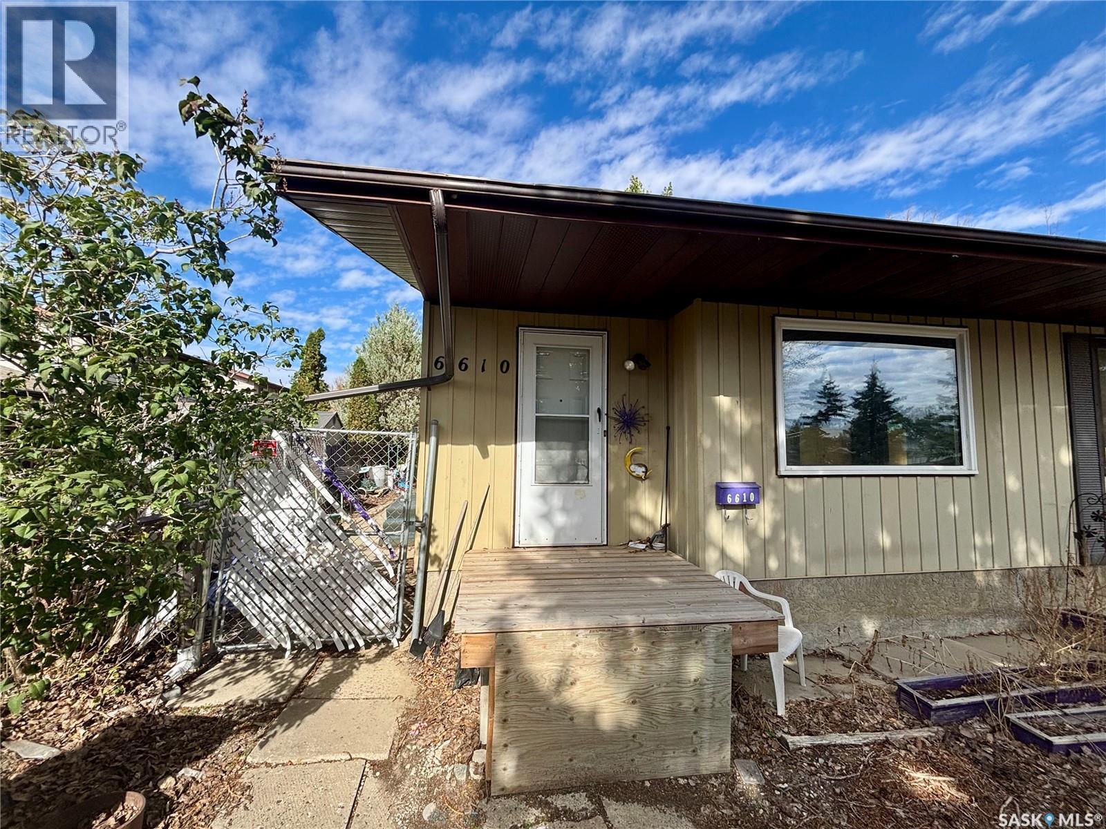 6610 Collins BAY, regina, Saskatchewan
