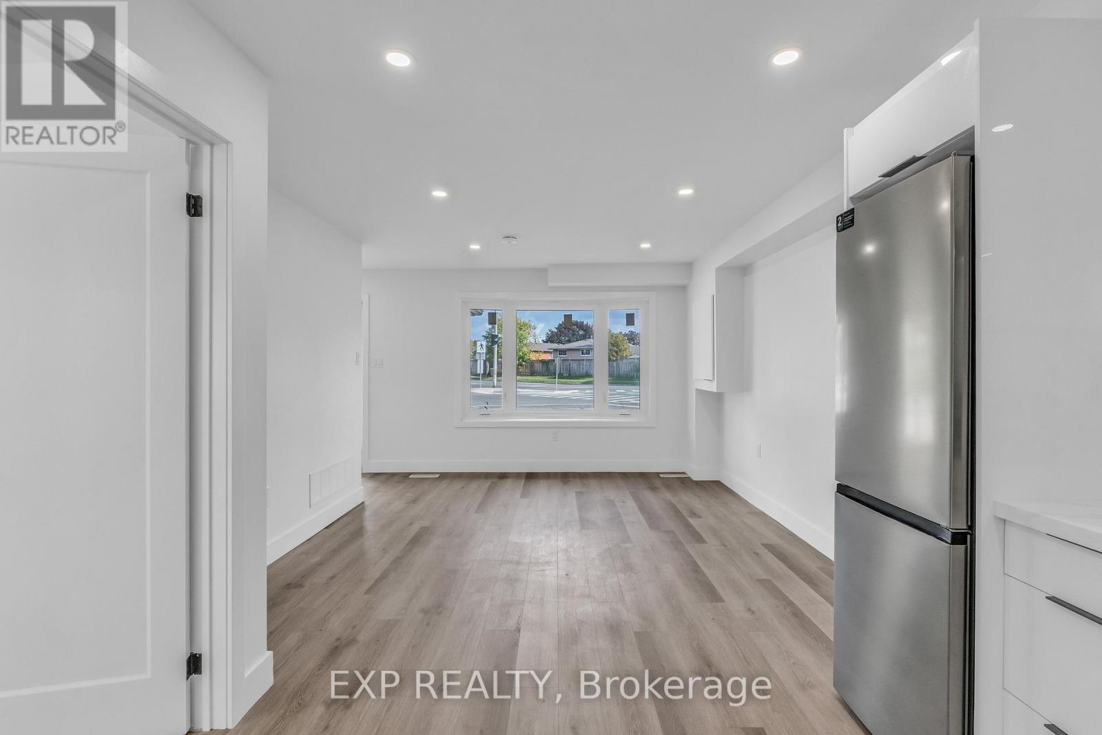 113 Green Road, Hamilton, Ontario  L8G 3W9 - Photo 4 - X13856900