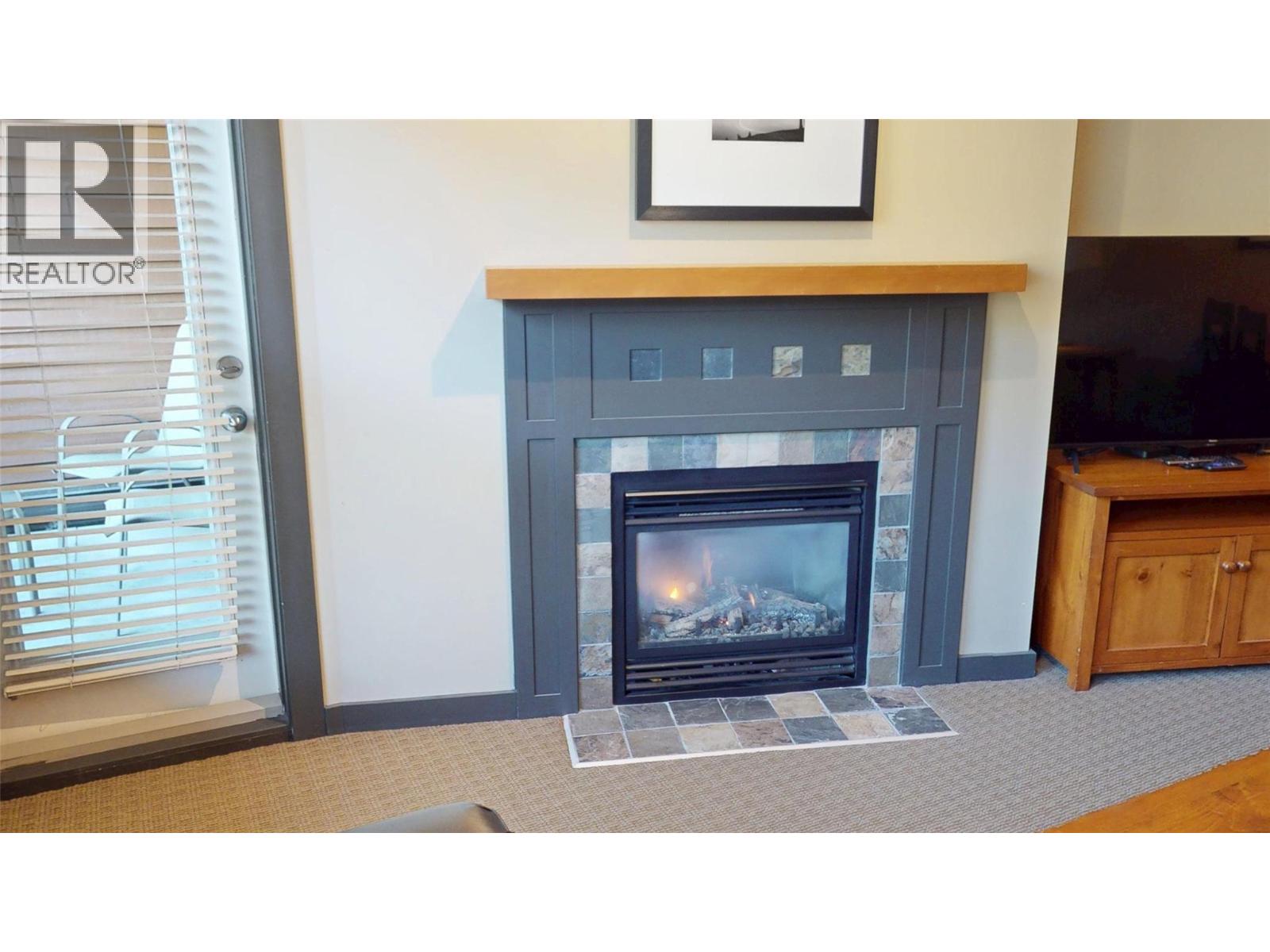 2064 Summit Drive Unit# 106