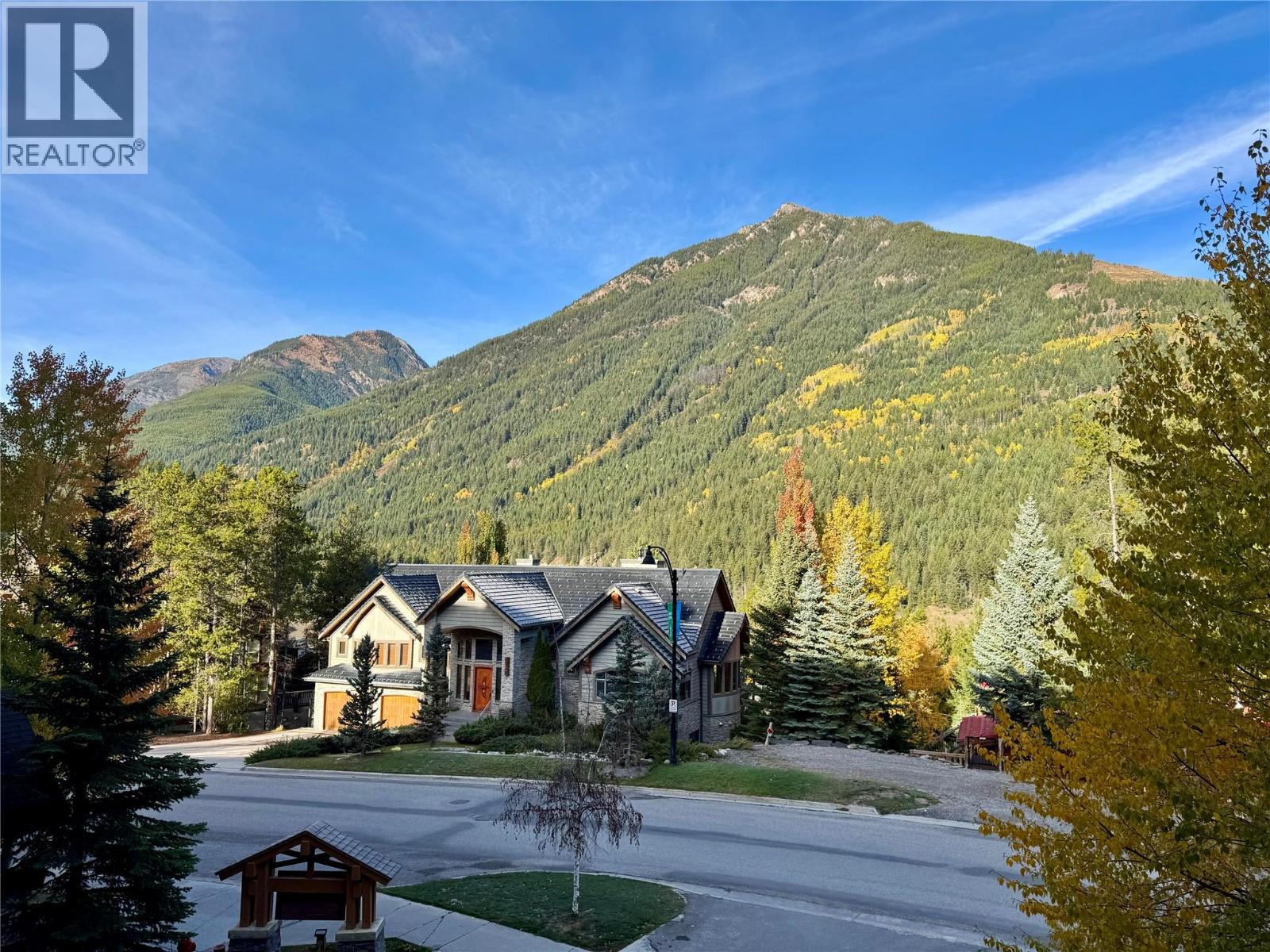 2064 Summit Drive Unit# 106