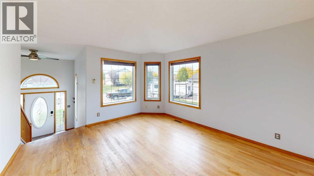 7 Mt Alderson Place W