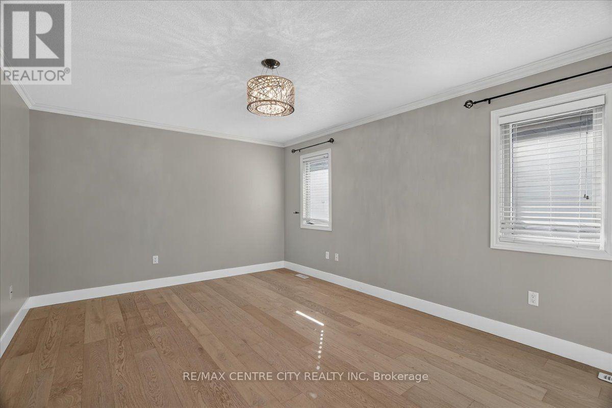 59 Bridle Path, Strathroy-Caradoc, Ontario  N7G 4K3 - Photo 19 - X13775976
