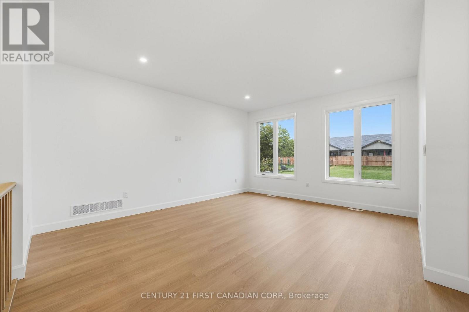 78 Queen Street, North Middlesex, Ontario  N0M 1A0 - Photo 18 - X13857154
