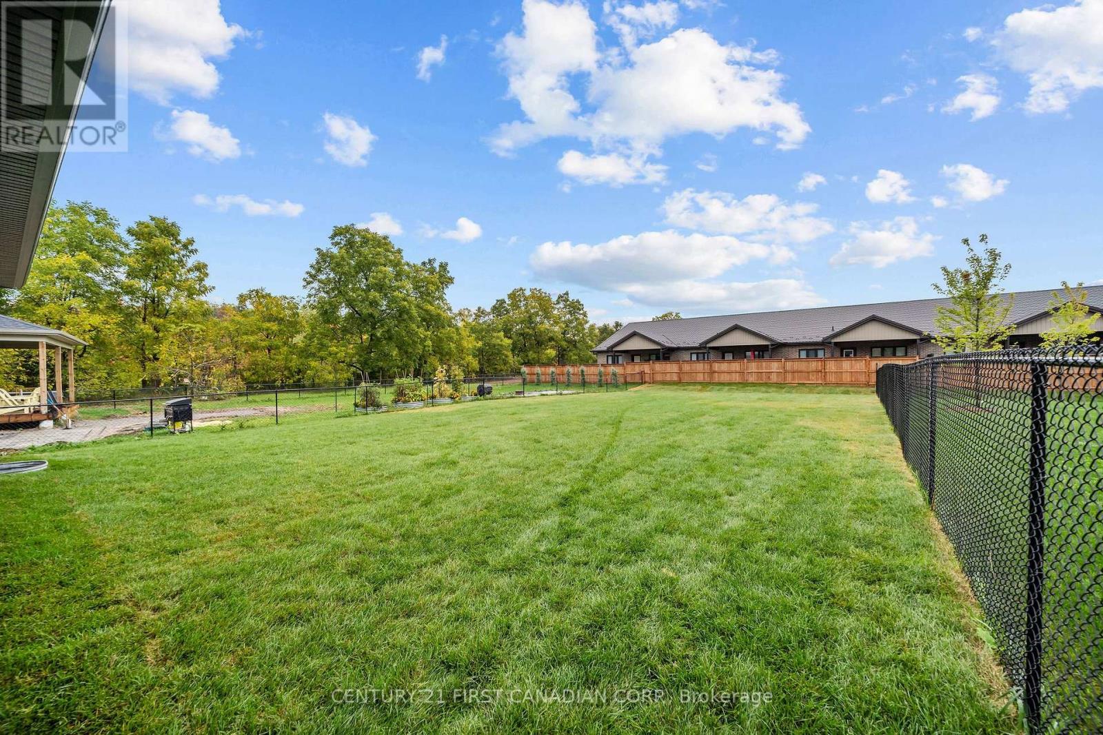 78 Queen Street, North Middlesex, Ontario  N0M 1A0 - Photo 31 - X13857154
