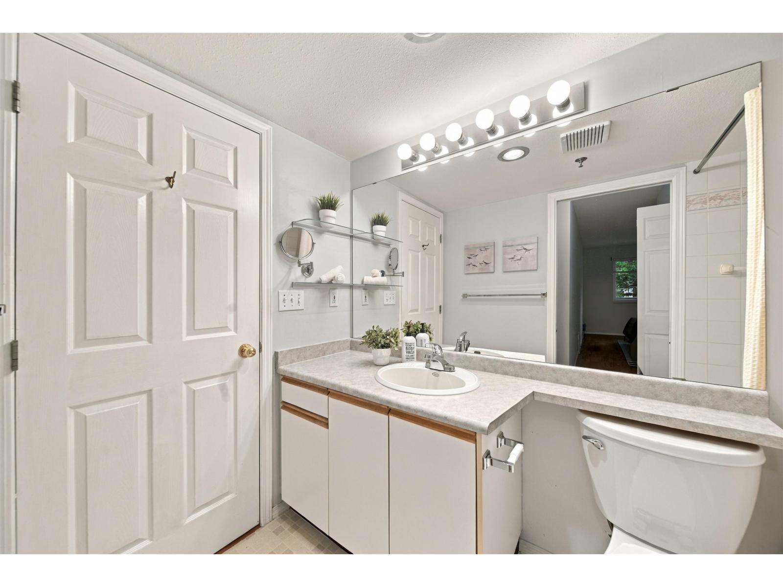 207 5955 177b Street, Surrey, British Columbia  V3S 4J7 - Photo 15 - R3171975