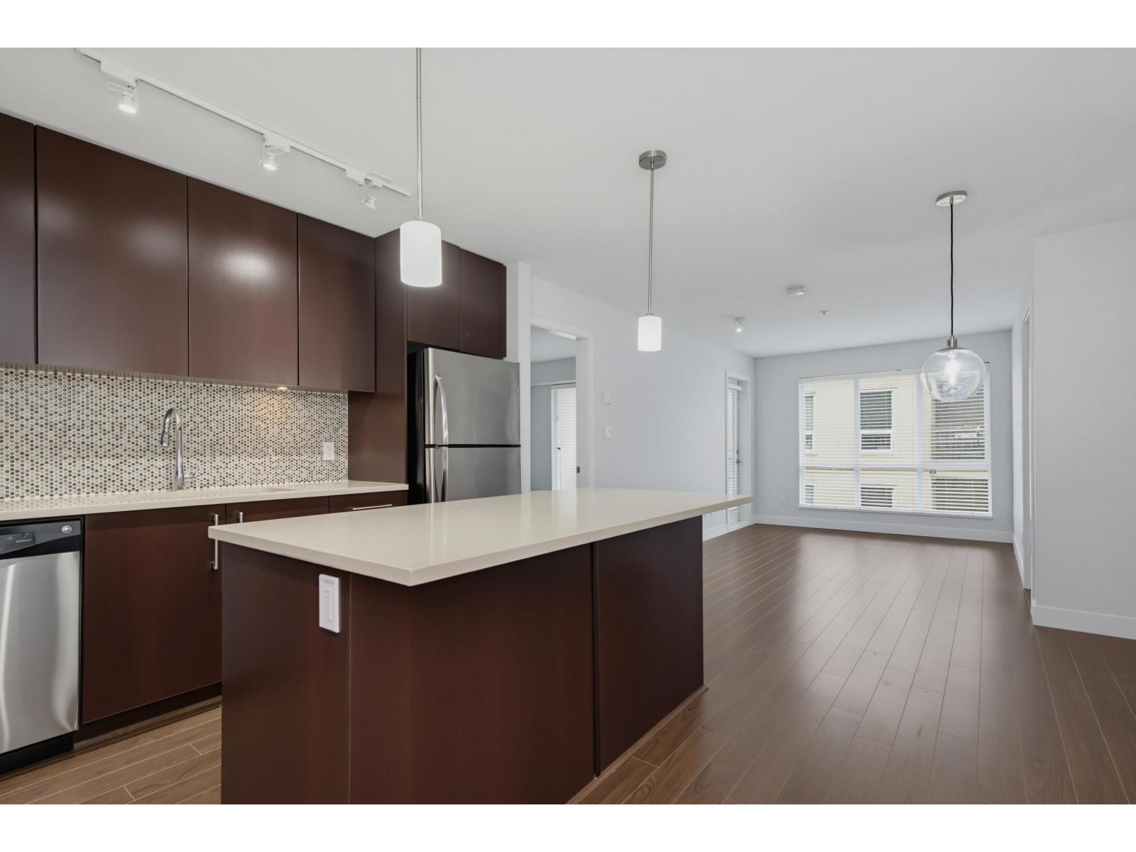 317 15745 Croydon Drive, Surrey, British Columbia  V3S 2L5 - Photo 9 - R3171071