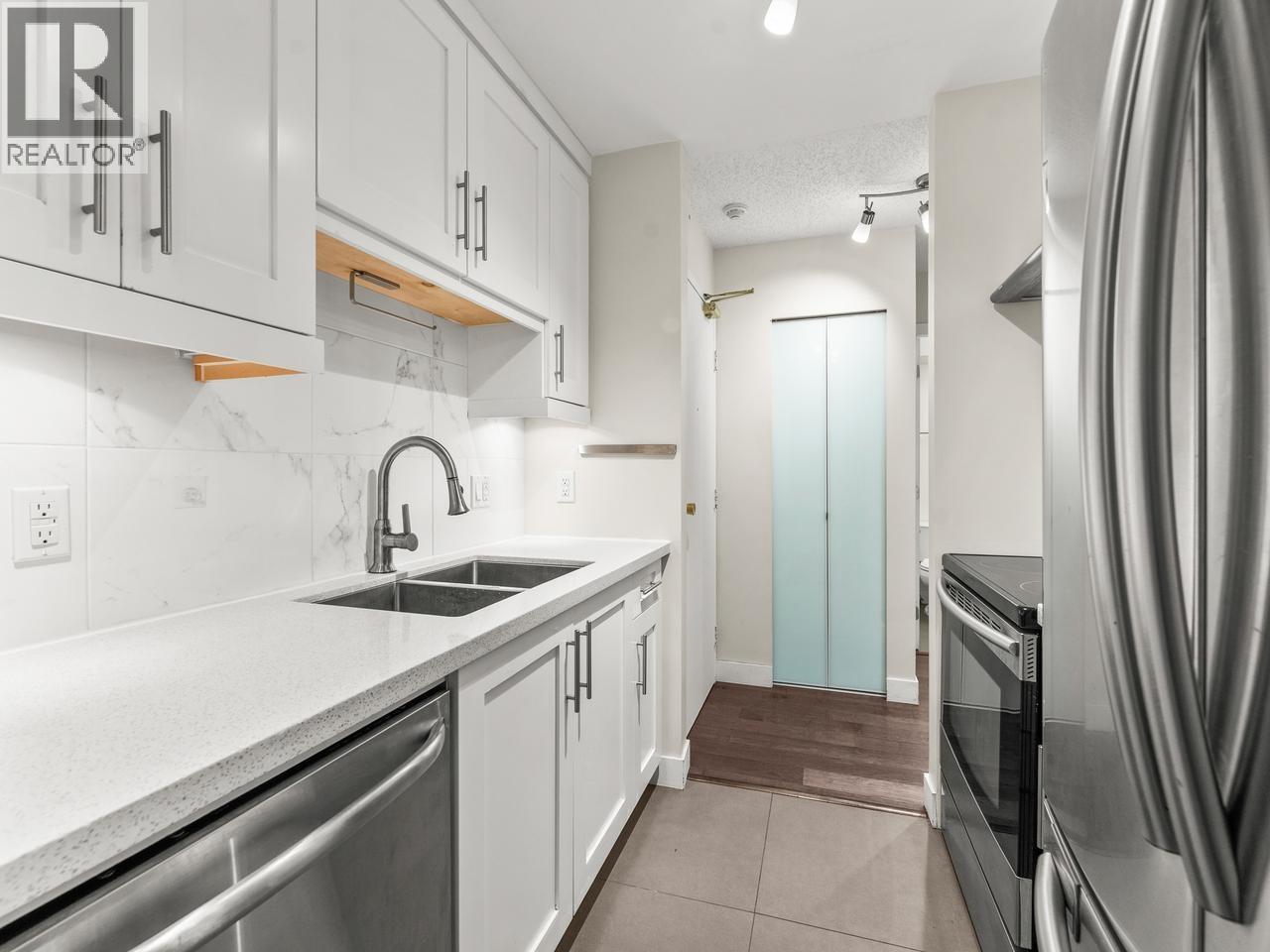 203 1611 E 3rd Avenue, Vancouver, British Columbia  V5N 1H1 - Photo 3 - R3170008