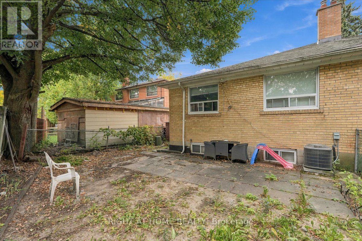 70 Painted Post Drive, Toronto, Ontario  M1H 1T2 - Photo 35 - E13857118