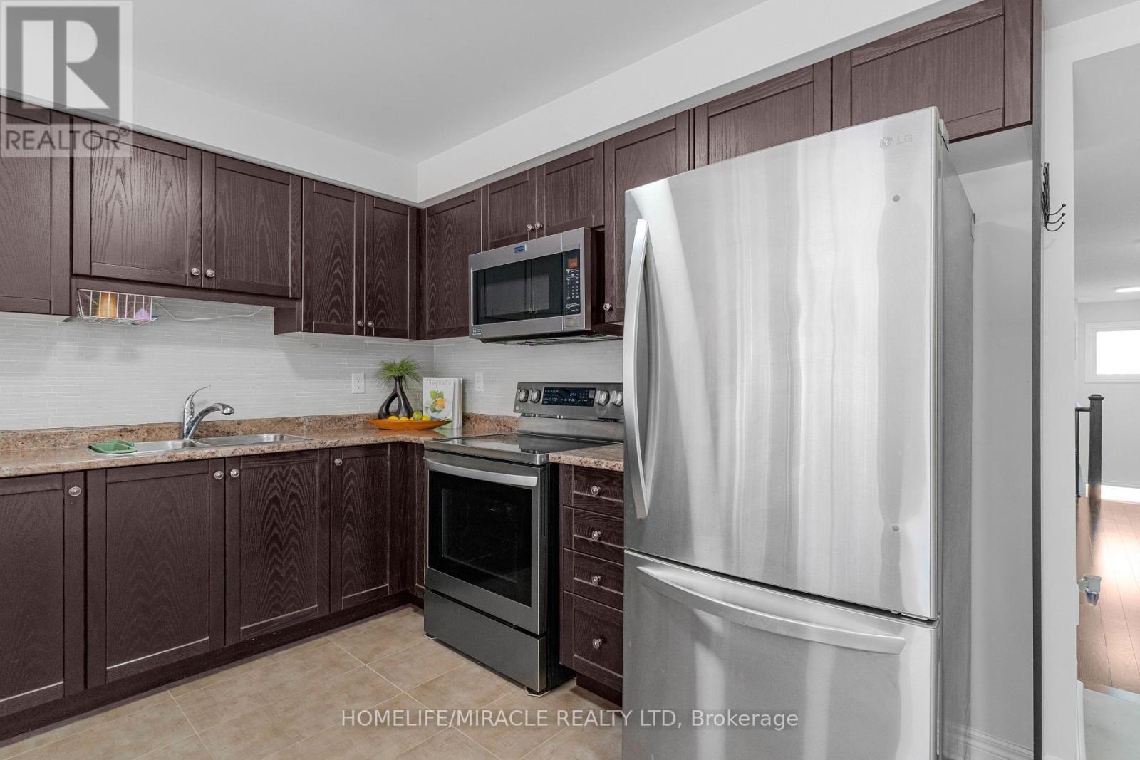3 De Jong Street, Toronto, Ontario  M1P 0C1 - Photo 18 - E13857120