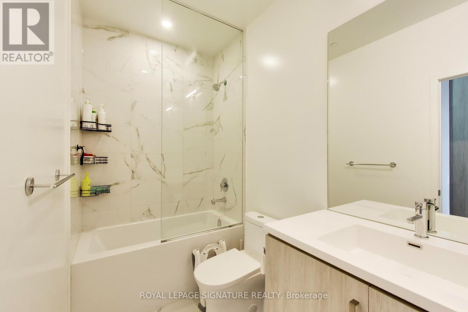 105 - 60 Honeycrisp Crescent, Vaughan, Ontario  L4K 0N5 - Photo 7 - N13857146