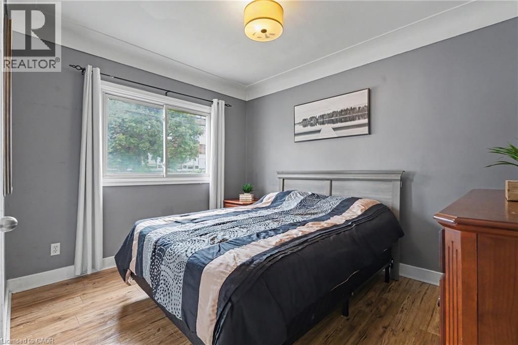 20 East 18th Street, Hamilton, Ontario  L9A 4N7 - Photo 15 - 40868497