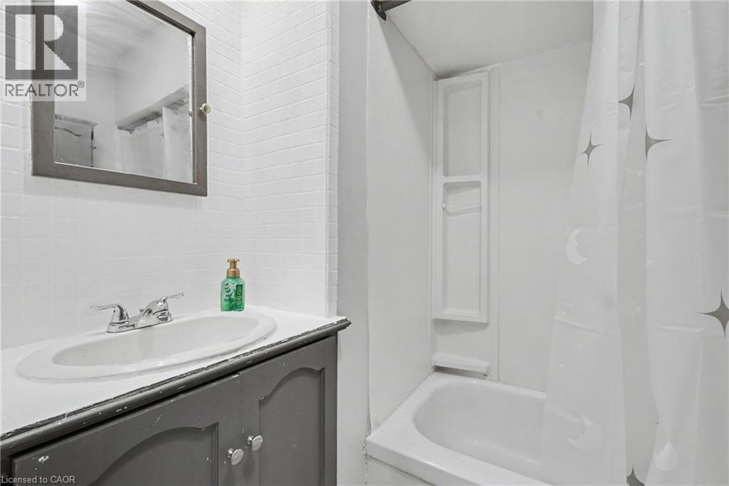 20 East 18th Street, Hamilton, Ontario  L9A 4N7 - Photo 21 - 40868497