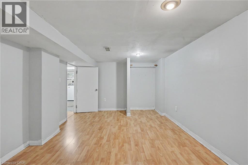 20 East 18th Street, Hamilton, Ontario  L9A 4N7 - Photo 27 - 40868497
