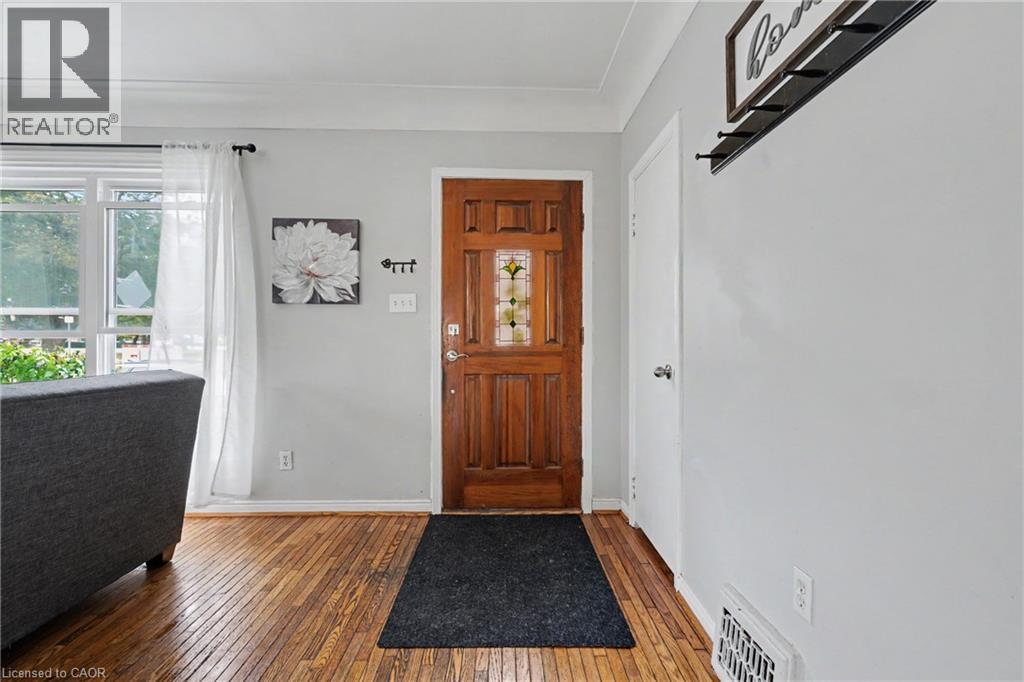 20 East 18th Street, Hamilton, Ontario  L9A 4N7 - Photo 4 - 40868497
