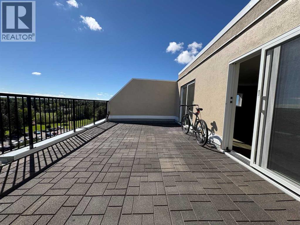 921, 21 Berkeley Place W