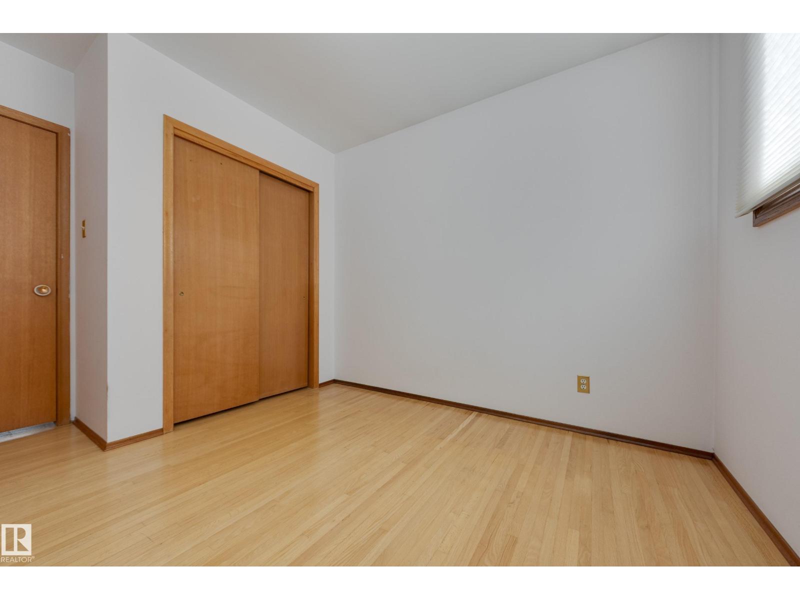 15216 86 AV NW