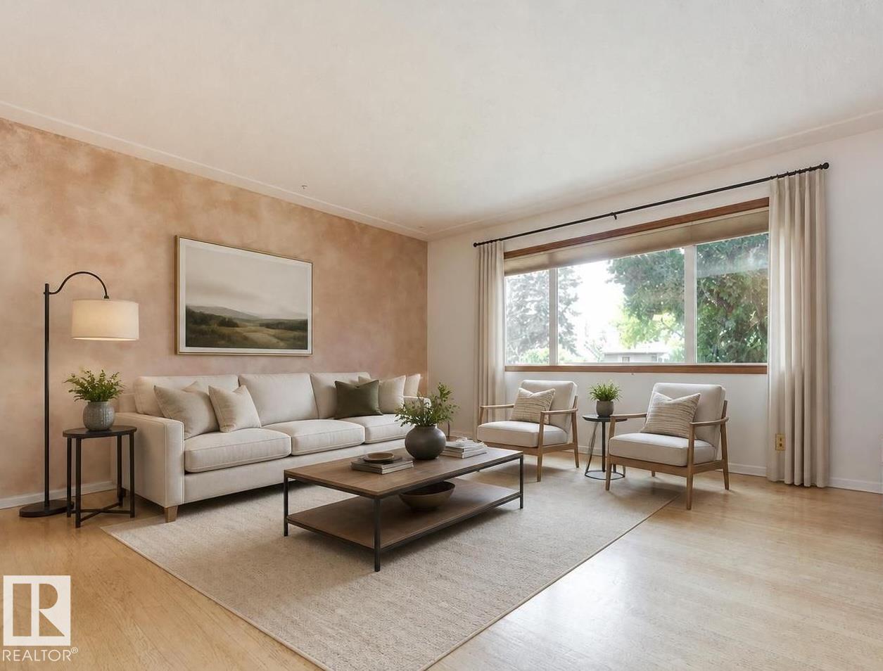 15216 86 AV NW