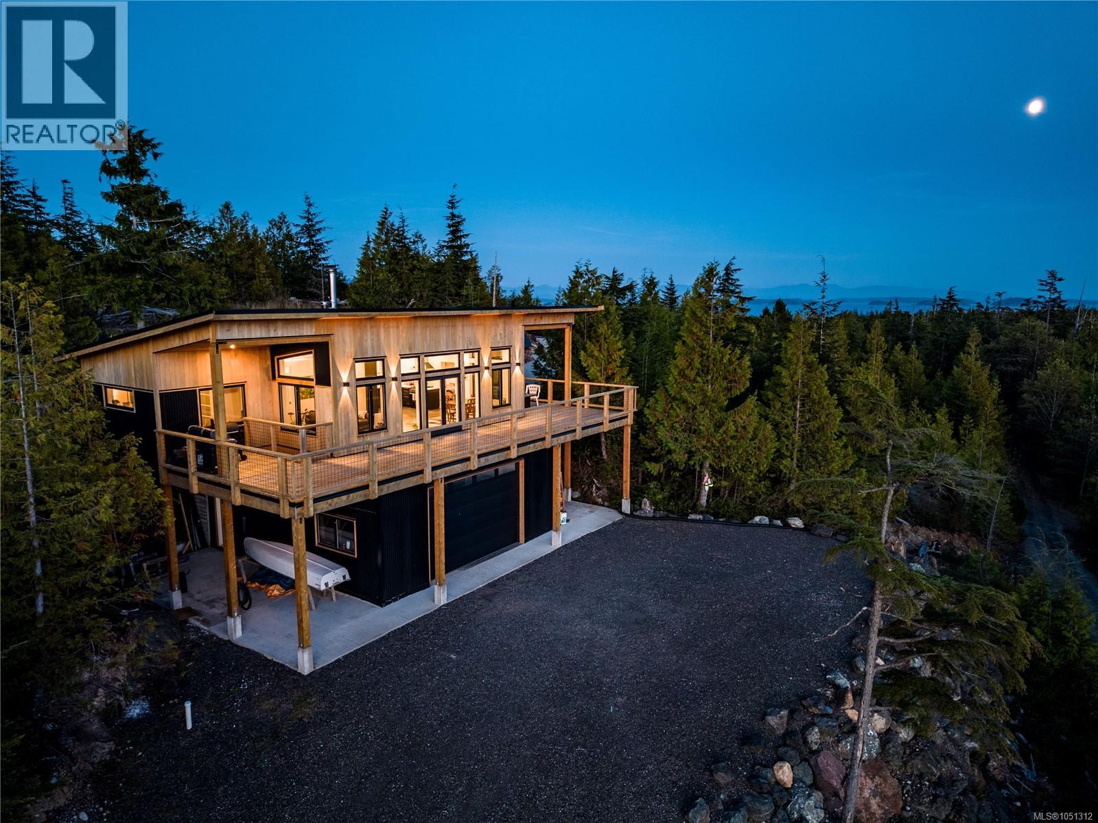 1071 Uplands Close, Ucluelet, British Columbia V0R 3A0 - Photo 37 - 1051312