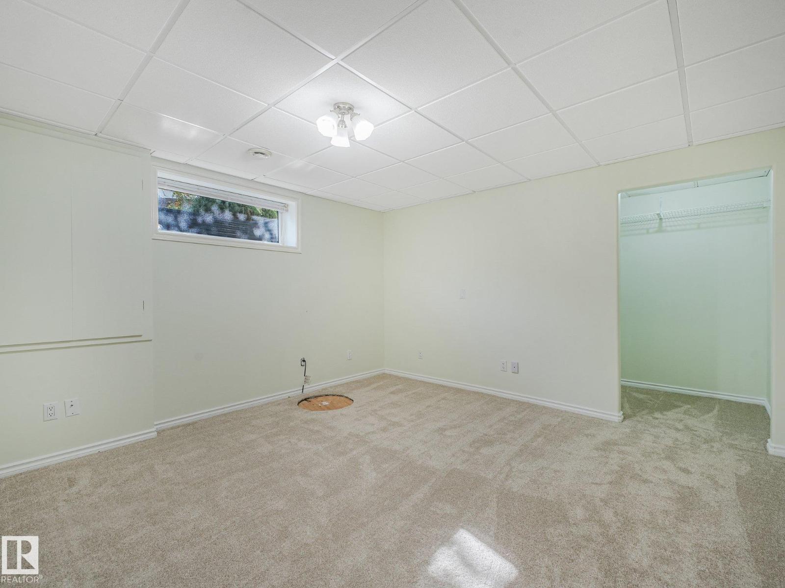 10703 6 AV SW