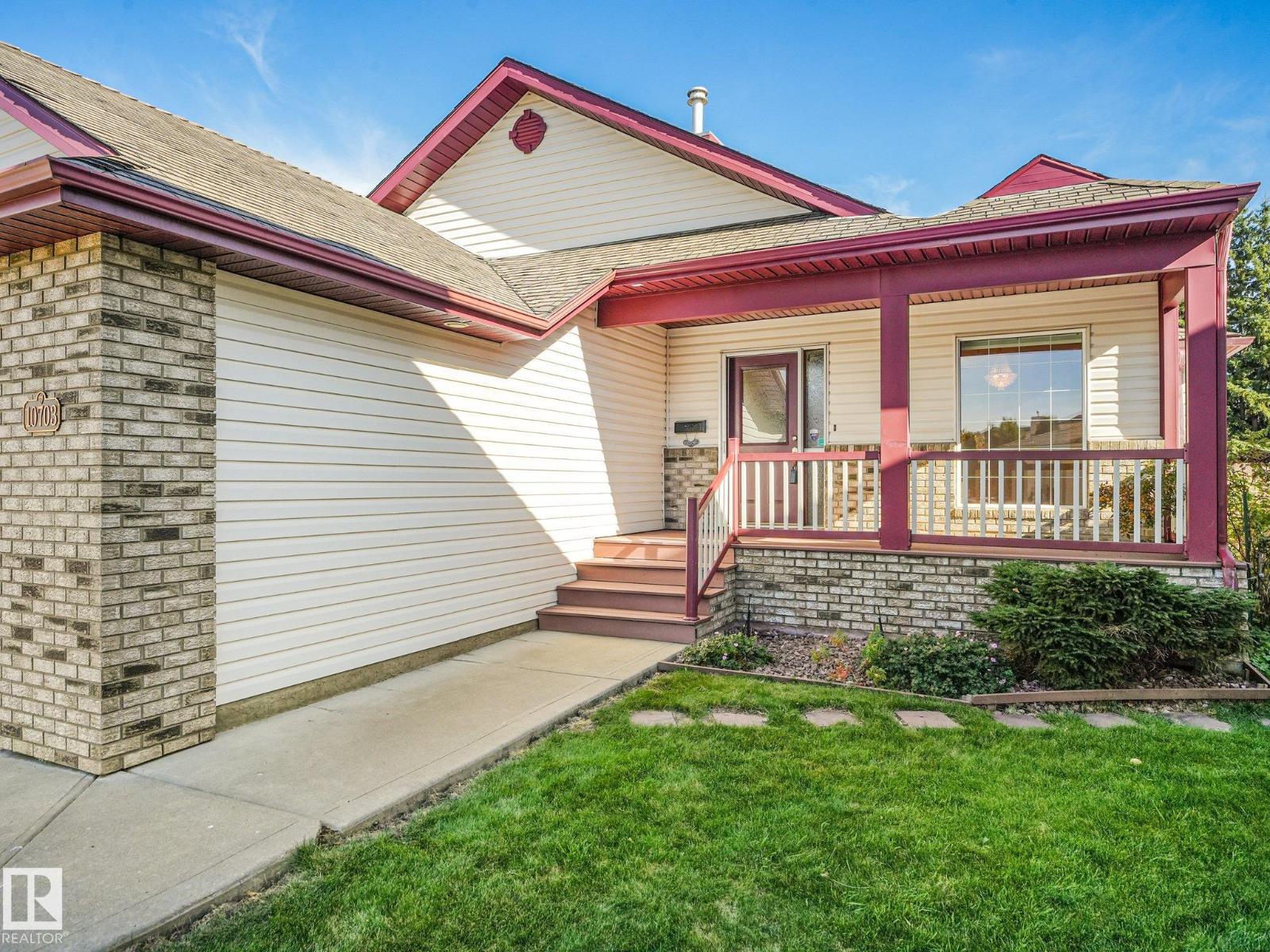 10703 6 AV SW