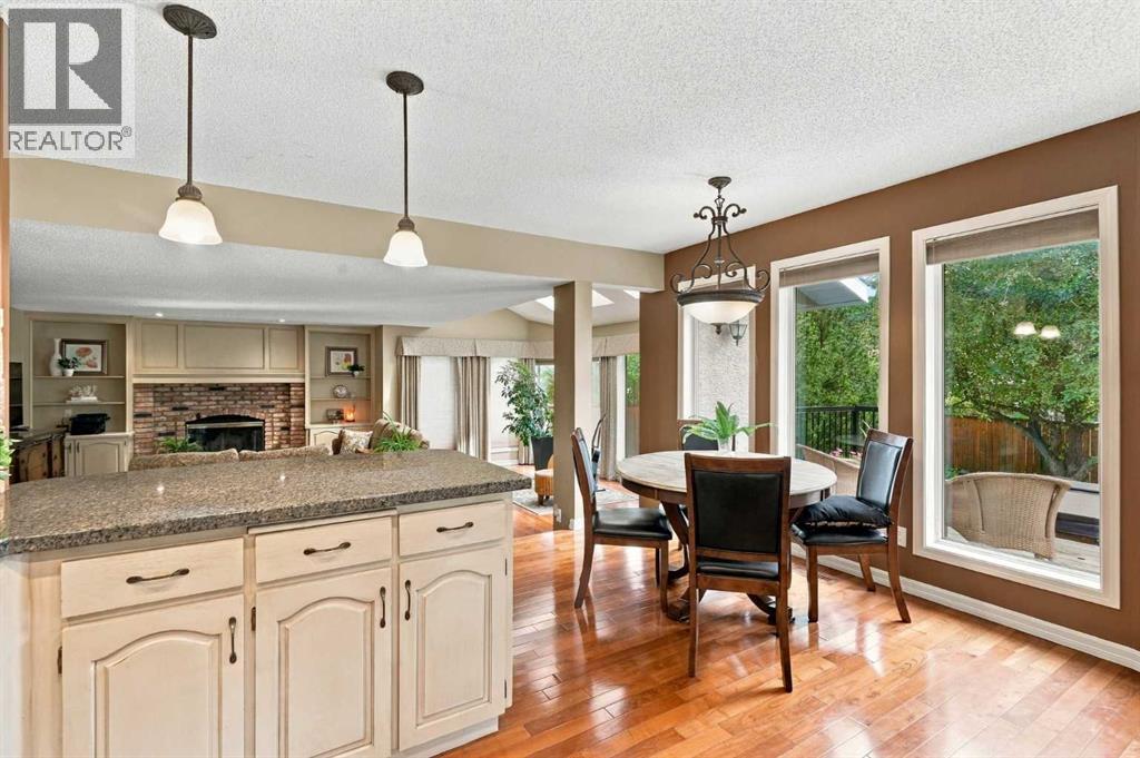 21 Mt Robson Close SE, Calgary, Alberta  T2Z 2B8 - Photo 11 - A2349441