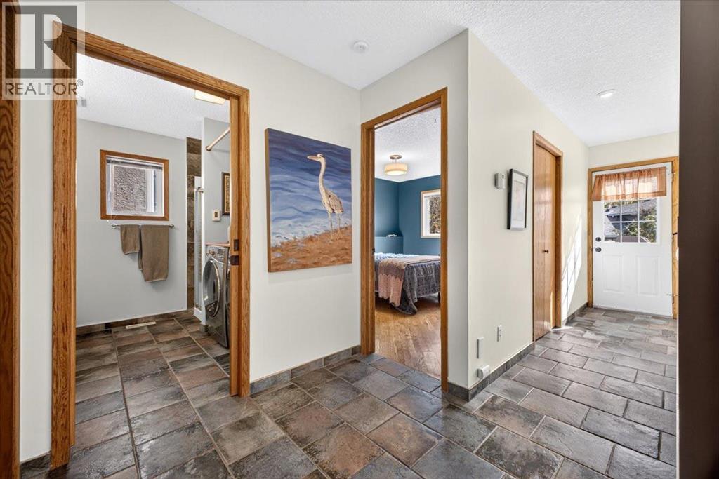 5 Sunset Crescent, Okotoks, Alberta  T1S 1M6 - Photo 22 - A2349812
