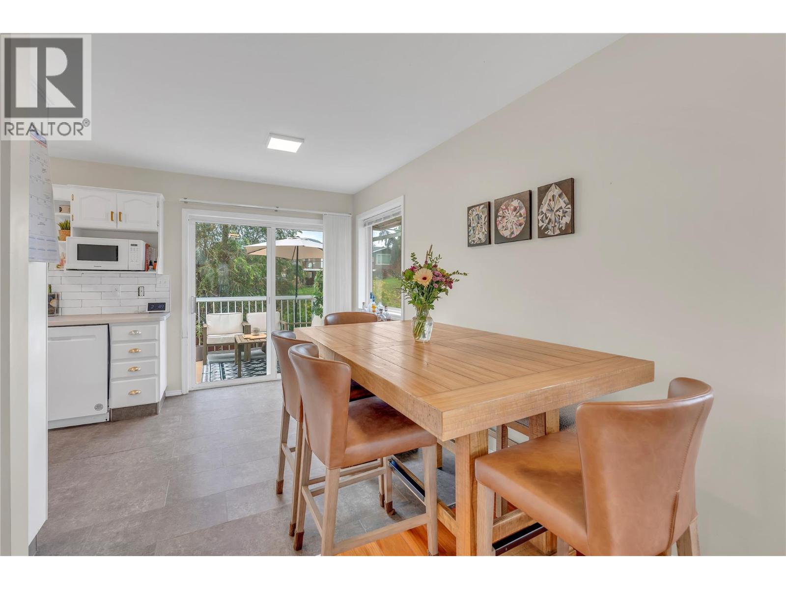 114 VANCOUVER Place