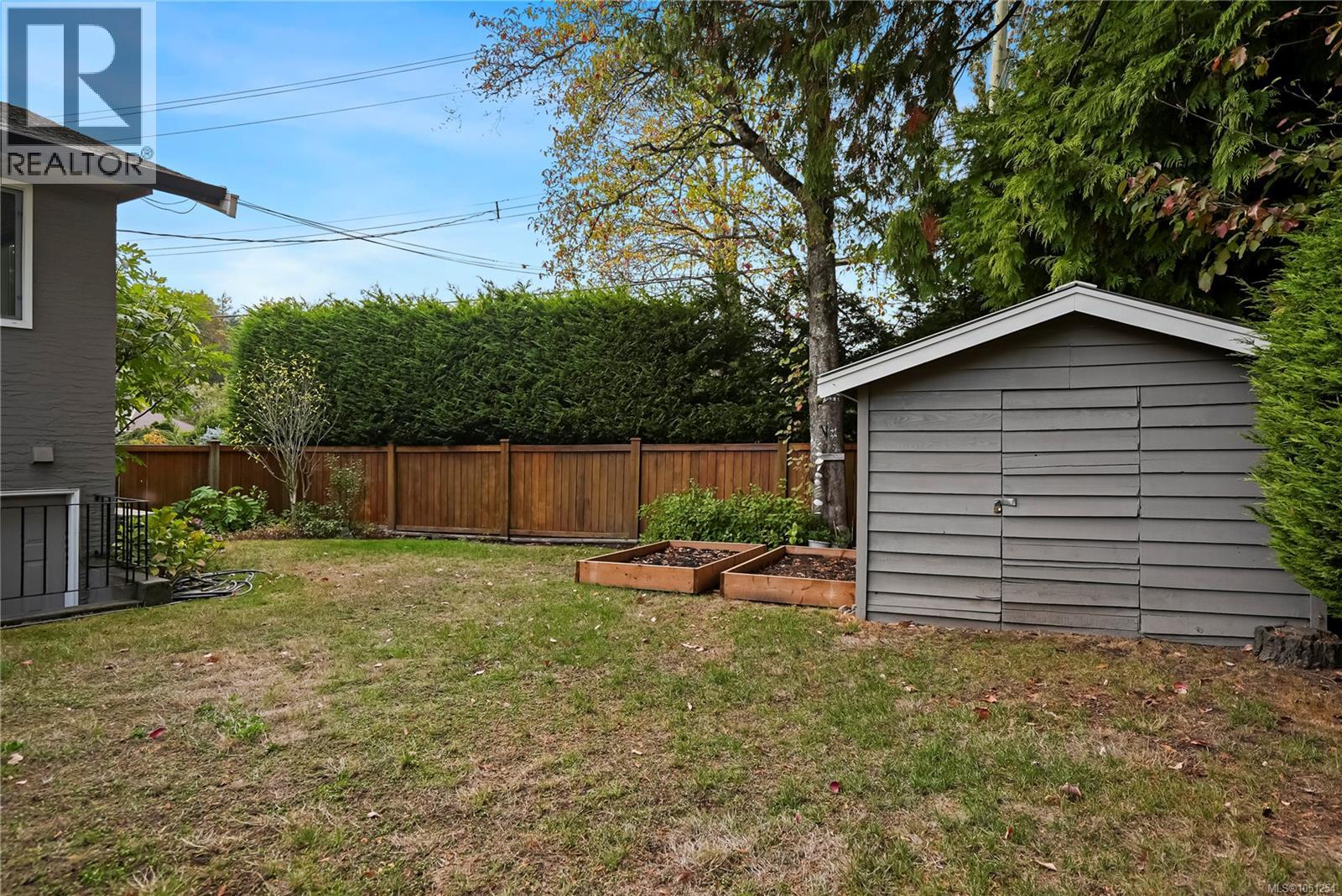 800 Alvarado Terr