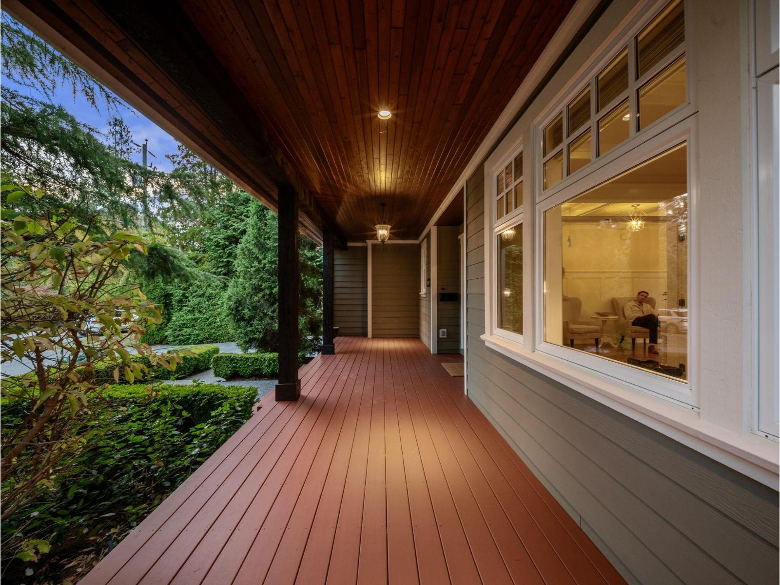 13029 14 Avenue, Surrey, British Columbia  V4A 1G4 - Photo 2 - R3171645