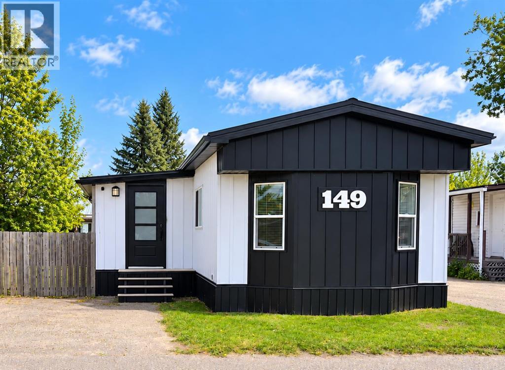 149 Birch Street, Brooks, Alberta  T1R 1H8 - Photo 1 - A2348427