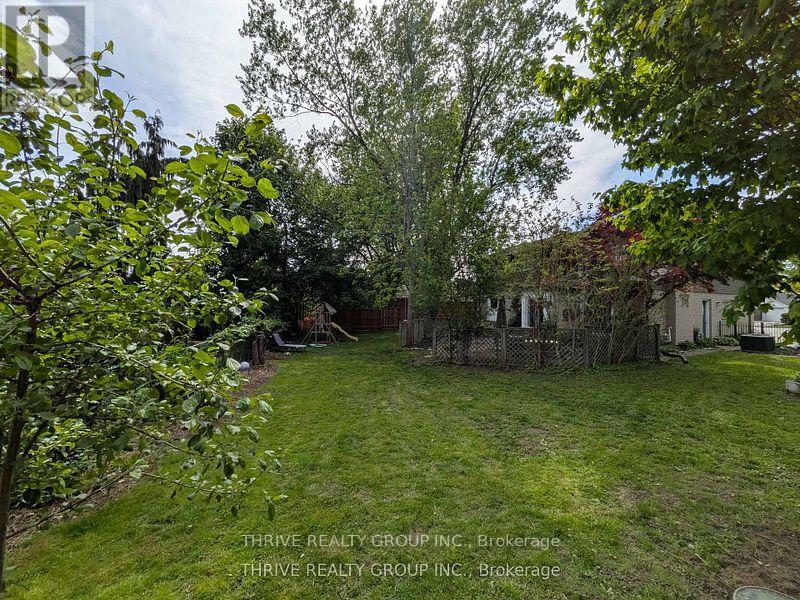 19 Kendall Court, London North, Ontario N5X 1E4 - Photo 20 - X13855628