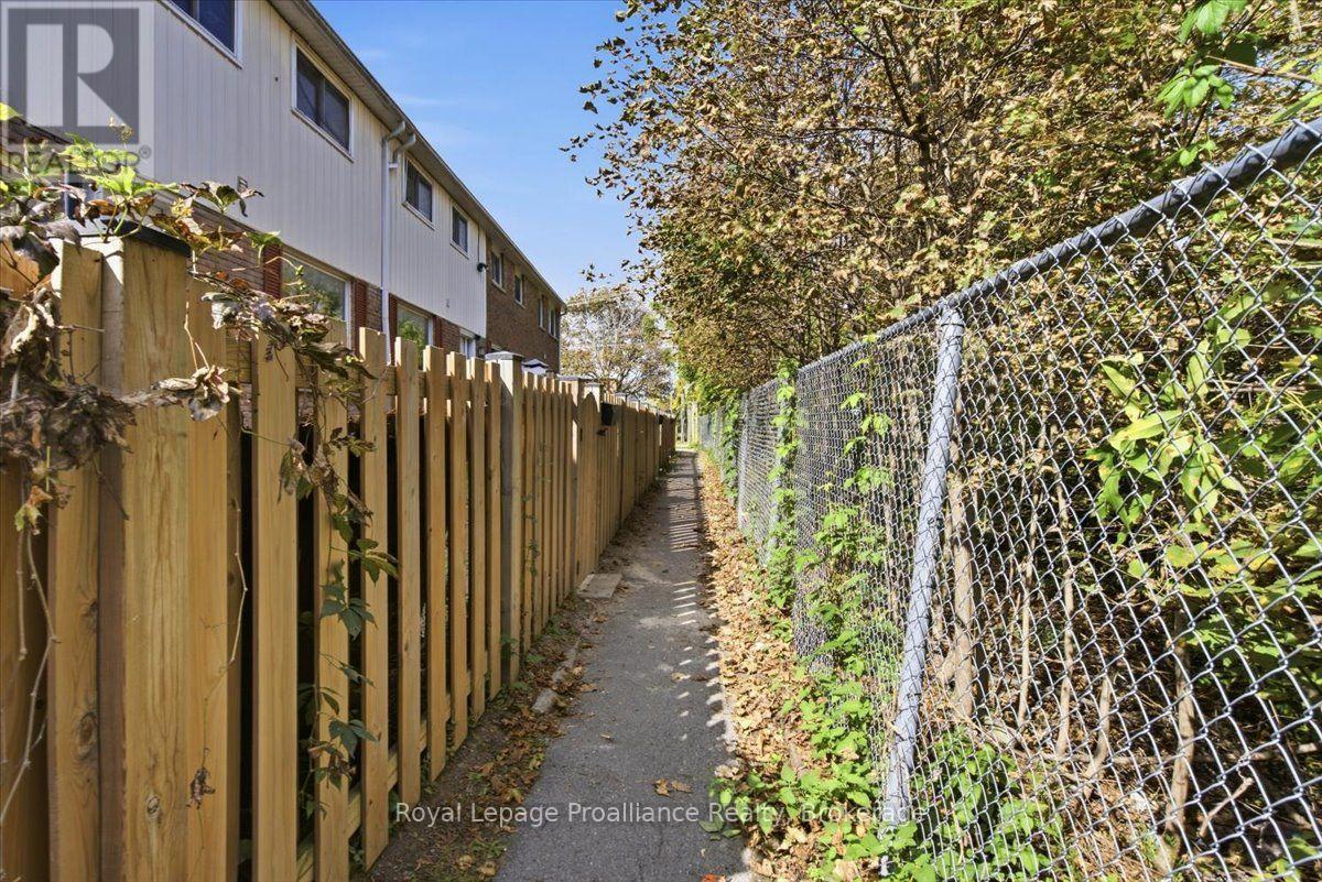 3 - 11 Tracey Park Drive, Belleville (Belleville Ward), Ontario  K8P 4R4 - Photo 32 - X13857198