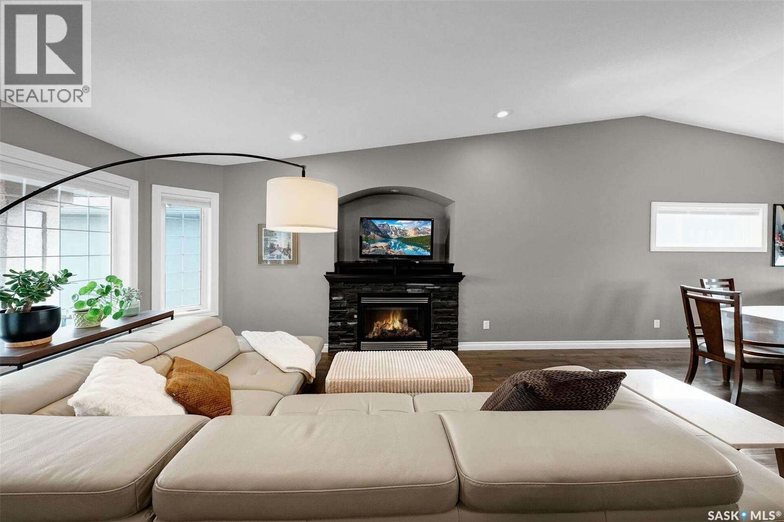 3805 Green Moss Bay, Regina, Saskatchewan  S4V 1P7 - Photo 6 - SK050223