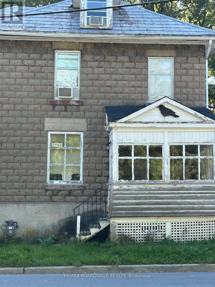 51 ALBERT STREET, Carleton Place, Ontario