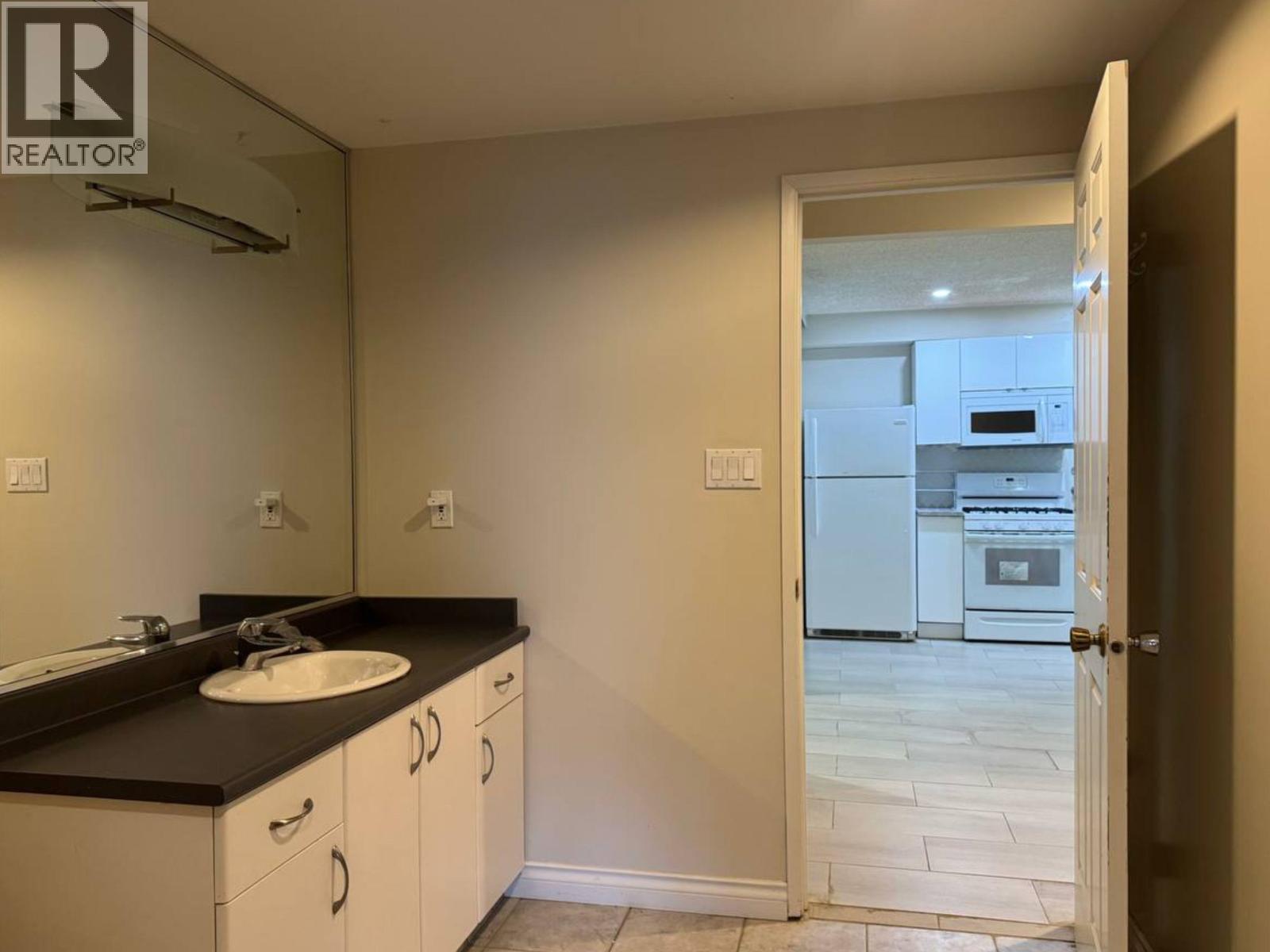 Lower Floor-1560 VINSON CREEK