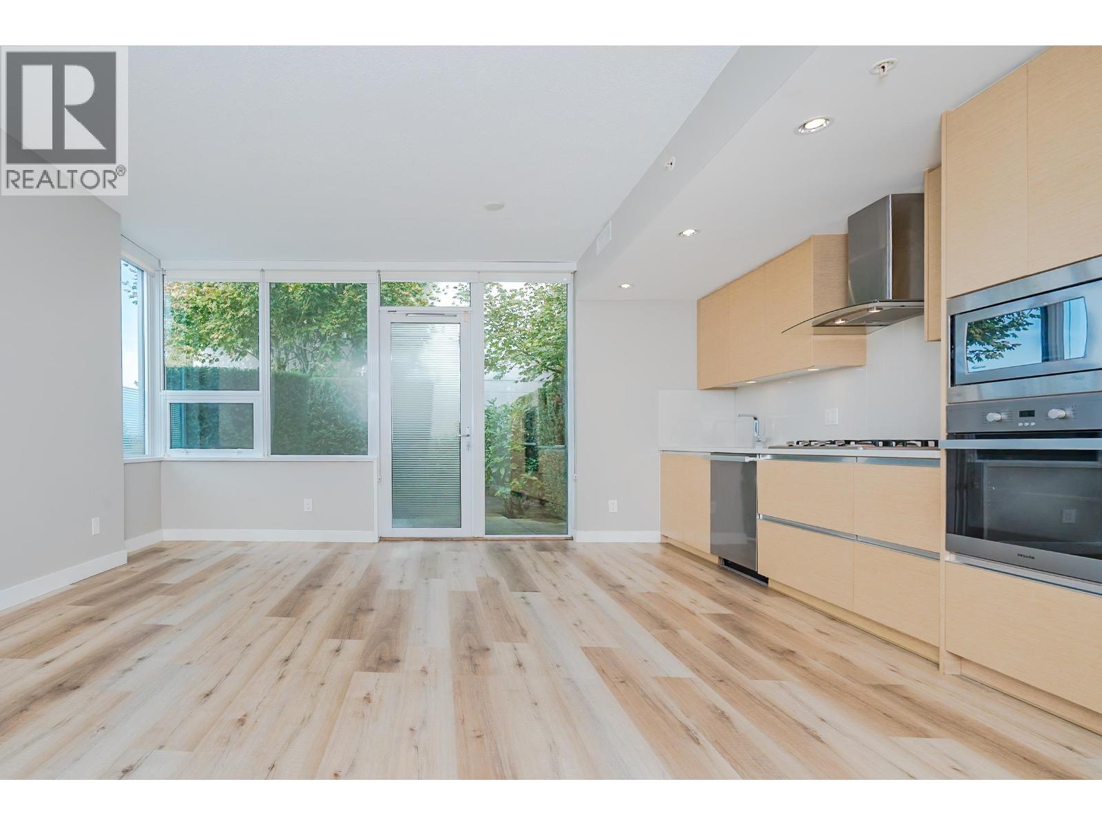 101 4539 Cambie Street, Vancouver, British Columbia V5Z 2Z1 - Photo 2 - R3170857