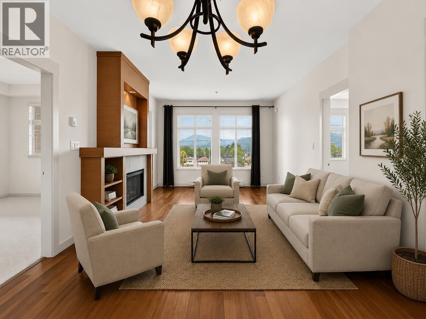 305 4365 HASTINGS STREET