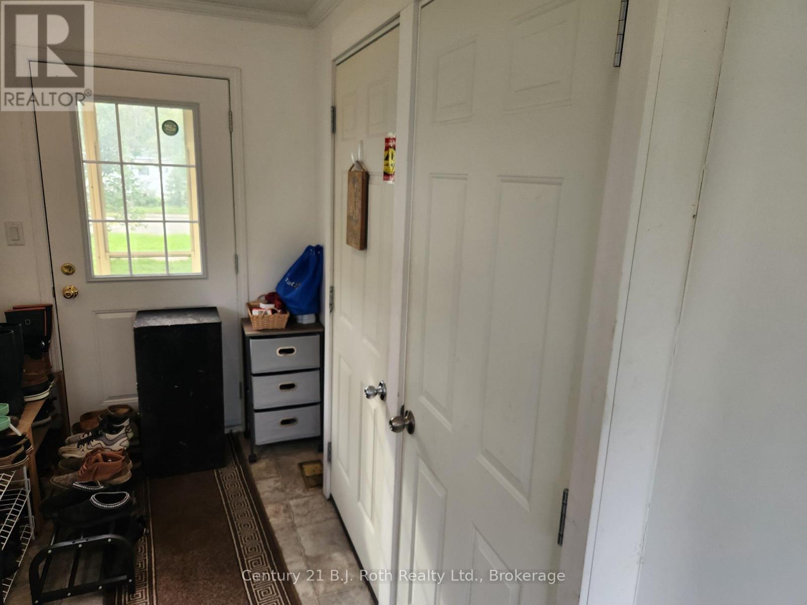 Lower - 12 Shannon Street, Orillia, Ontario  L3V 6L7 - Photo 2 - S13857276