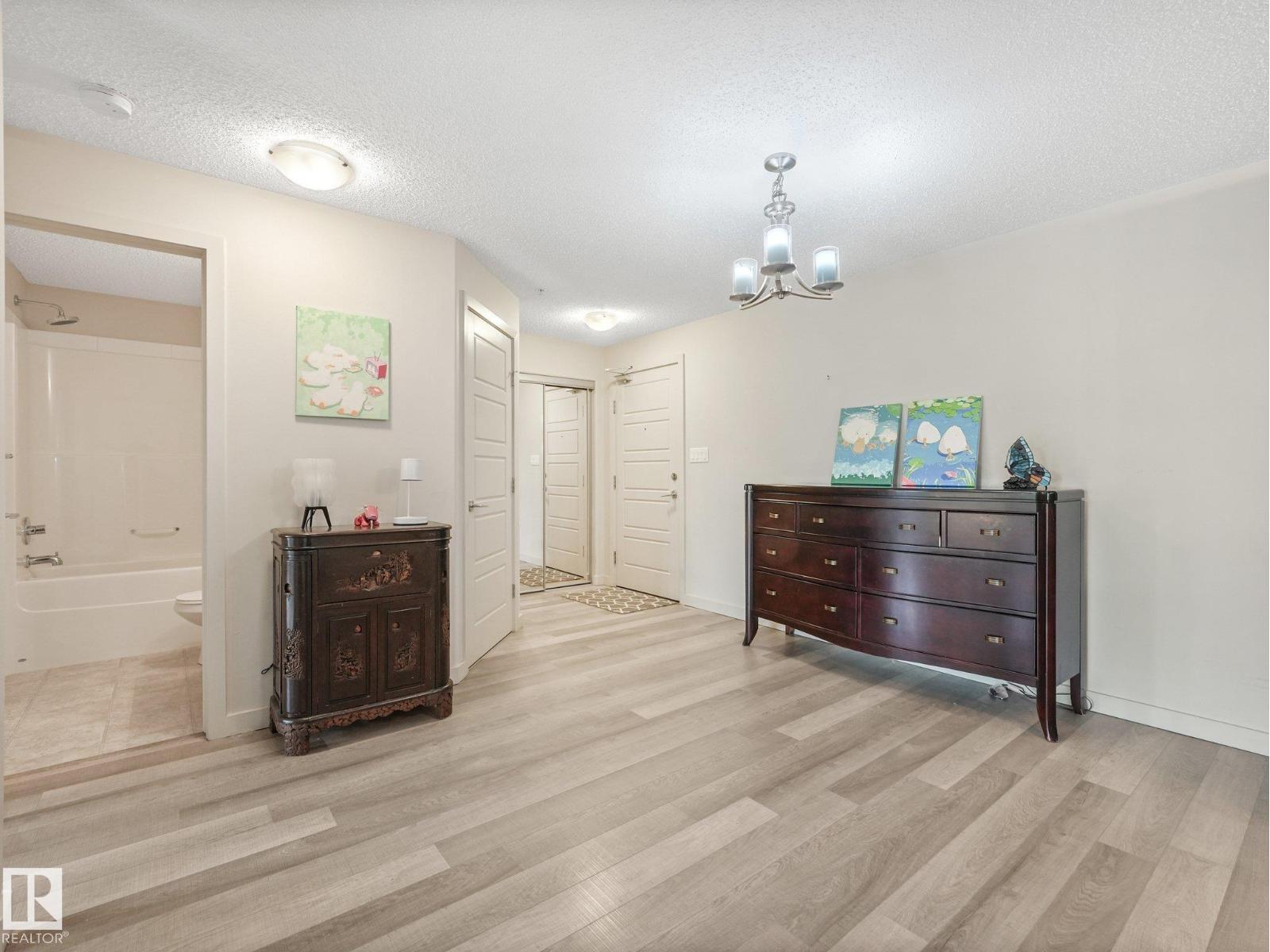 #259 7805 71 ST NW NW