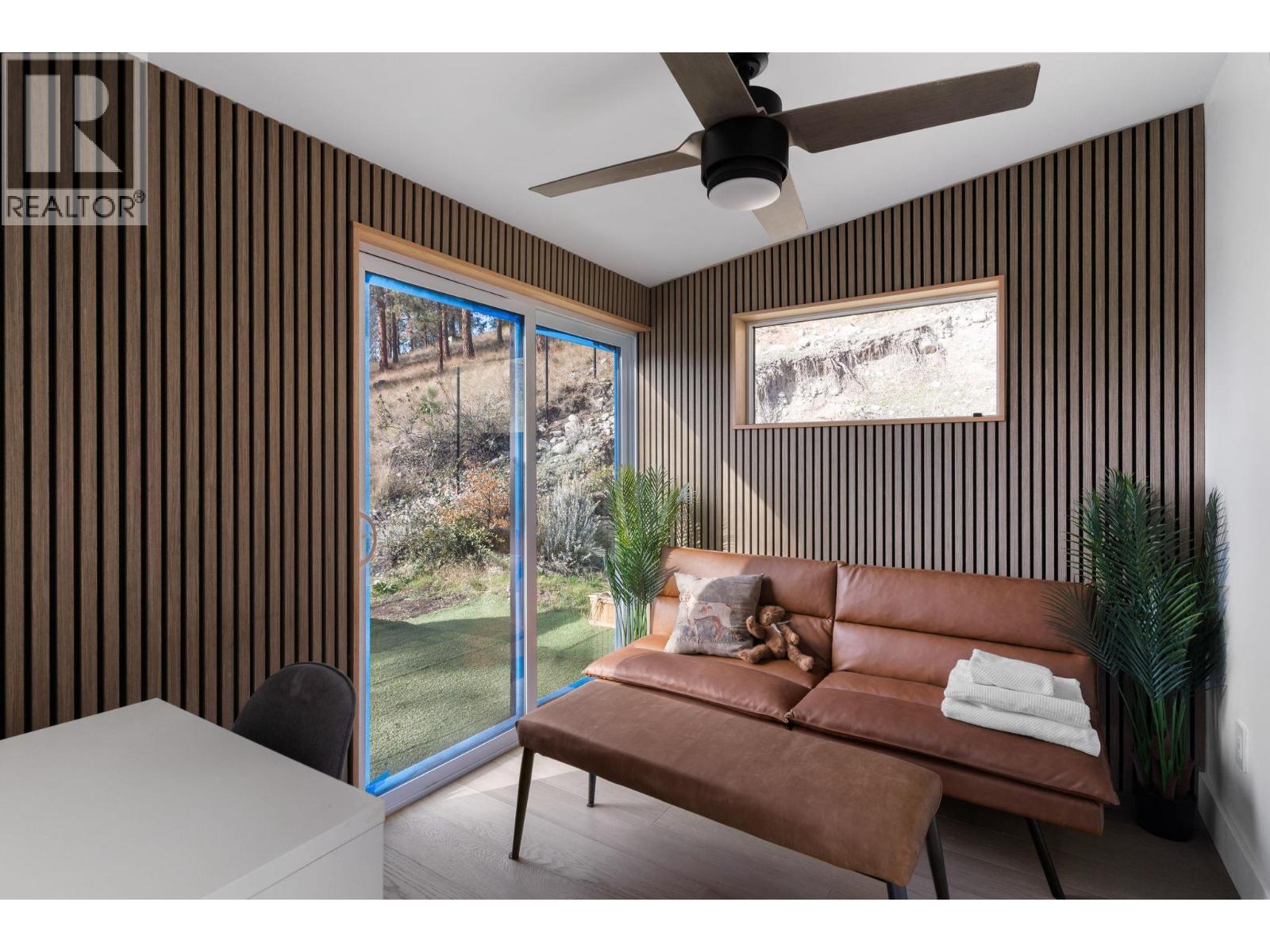 5828 Brown Place