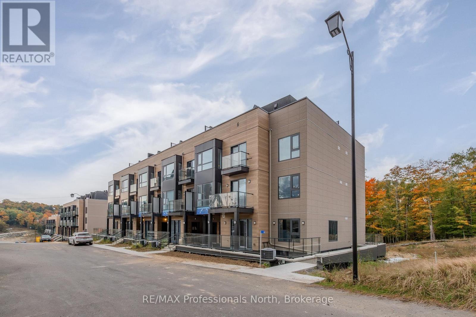 103 - 6 Suncrest Lane, Huntsville, Ontario  P1H 0K3 - Photo 2 - X13857224