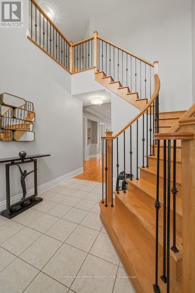 55 Marbrook Street, Richmond Hill, Ontario  L4C 0Y8 - Photo 6 - N13857228