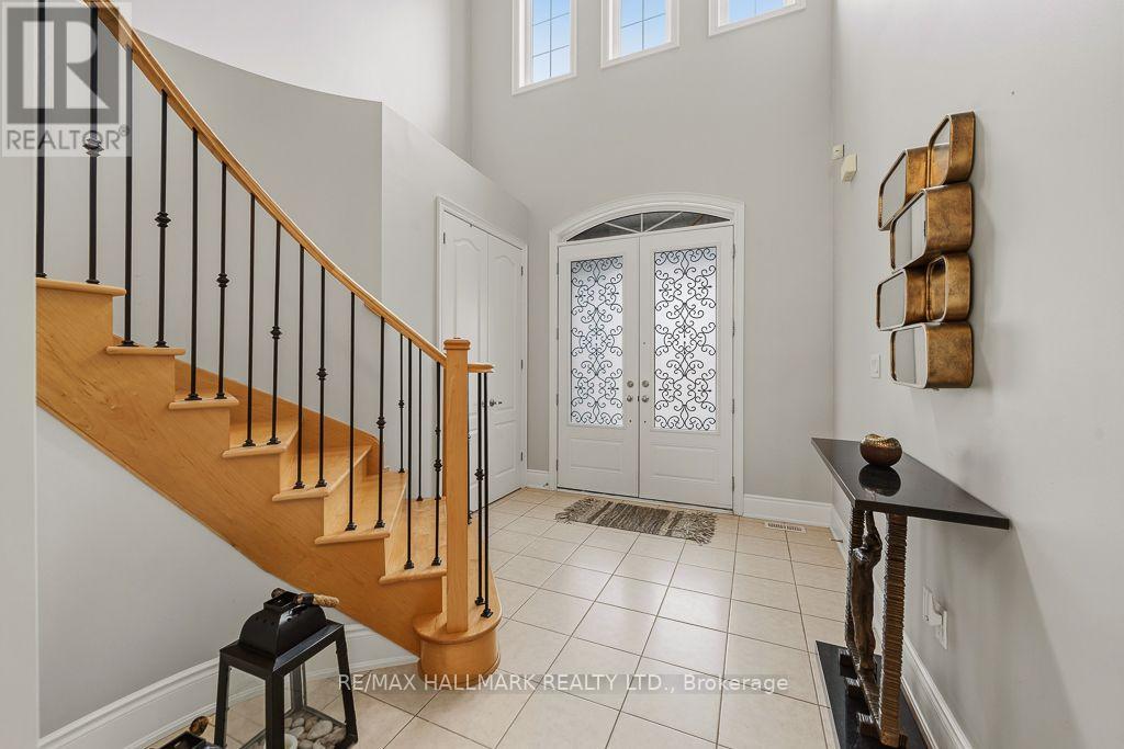 55 Marbrook Street, Richmond Hill, Ontario  L4C 0Y8 - Photo 7 - N13857228