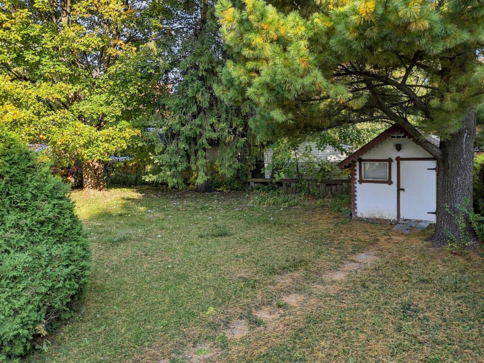 190 Rue De Manthet Laval (Sainte-Rose) Quebec Canada H7L2P7 4