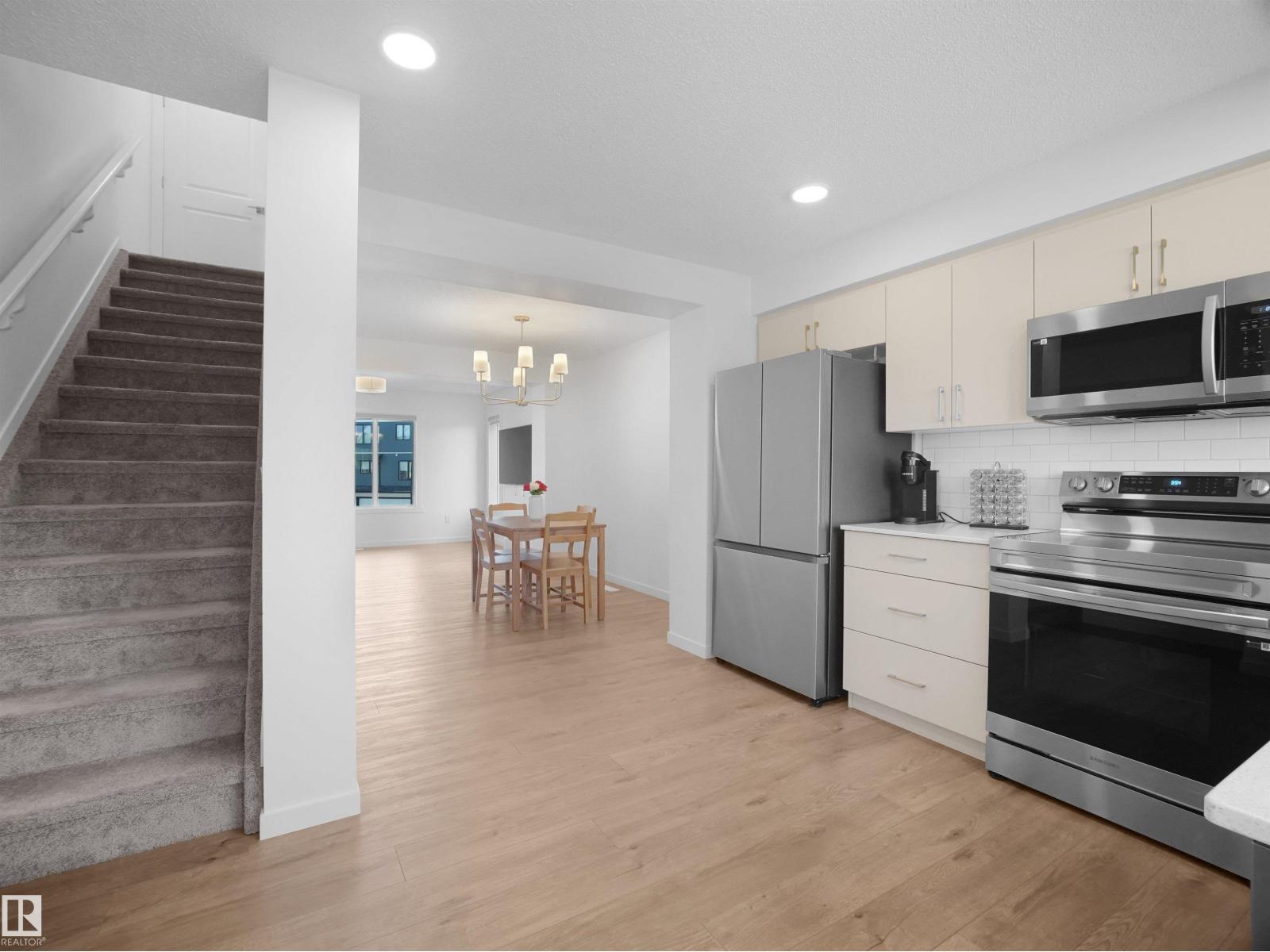 #44 1025 SECORD PROMENADE PM NW
