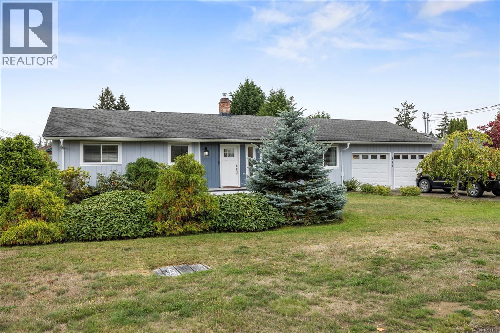 1350 Greenwood Way, French Creek, British Columbia
