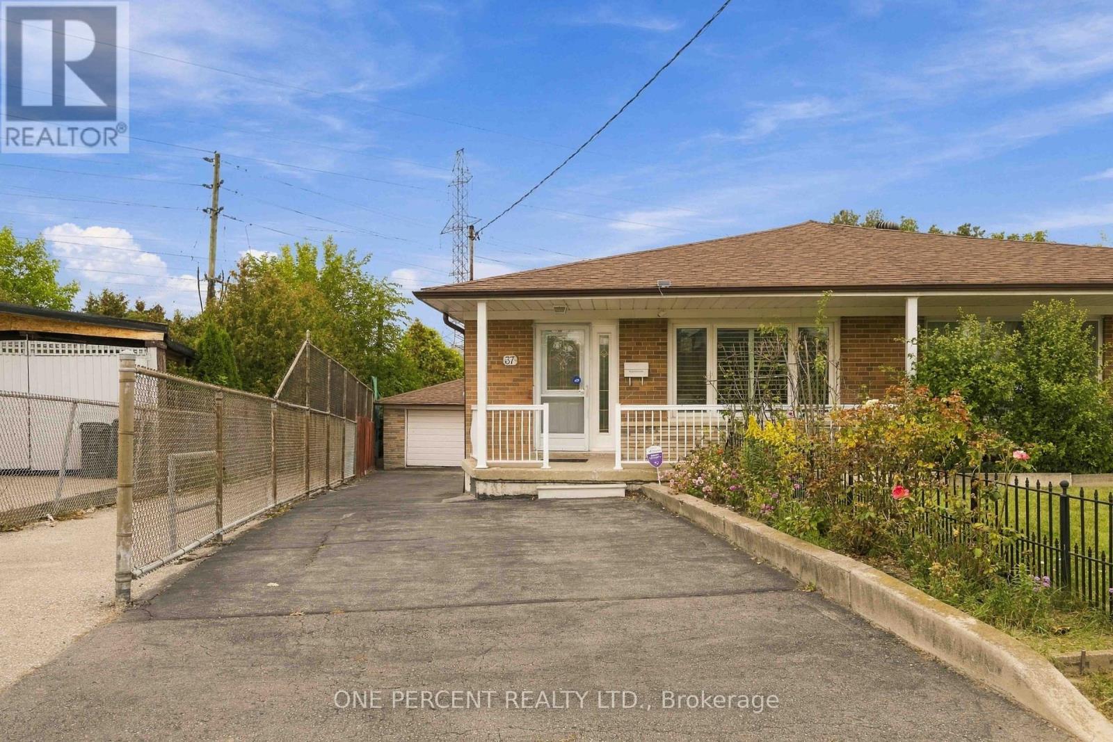 37 Wilmont Drive, Toronto, Ontario  M3N 1N5 - Photo 1 - W13857256