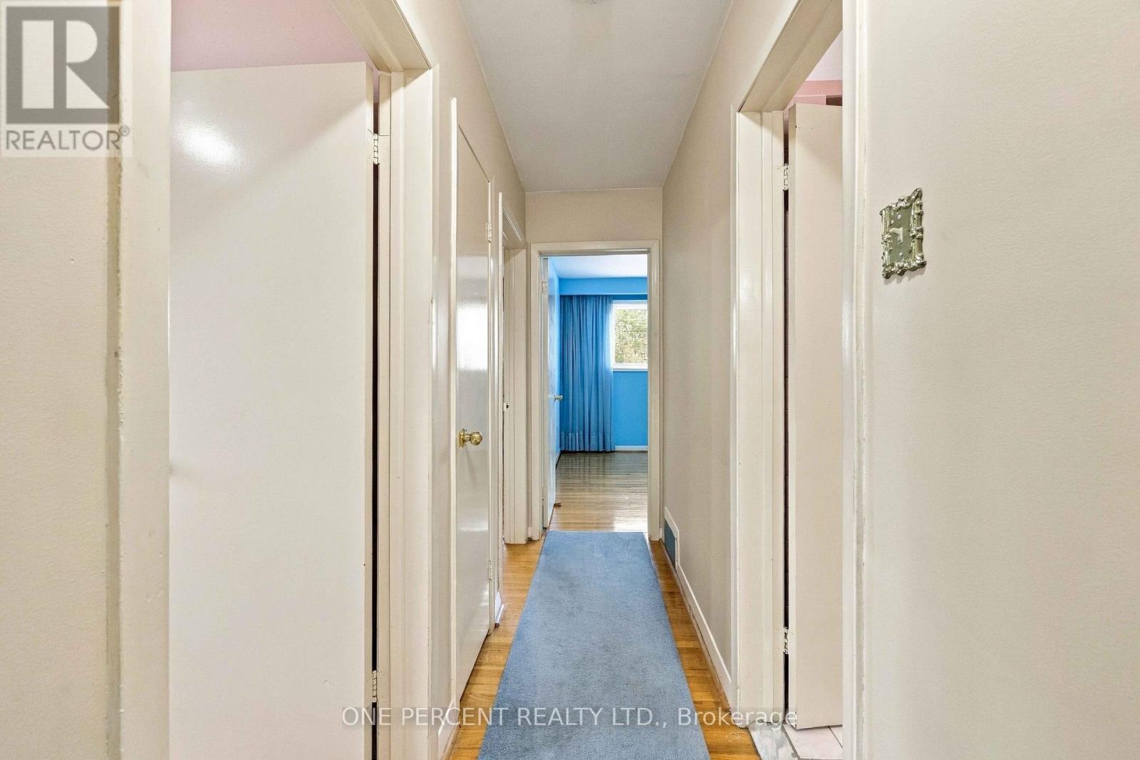 37 Wilmont Drive, Toronto, Ontario  M3N 1N5 - Photo 11 - W13857256